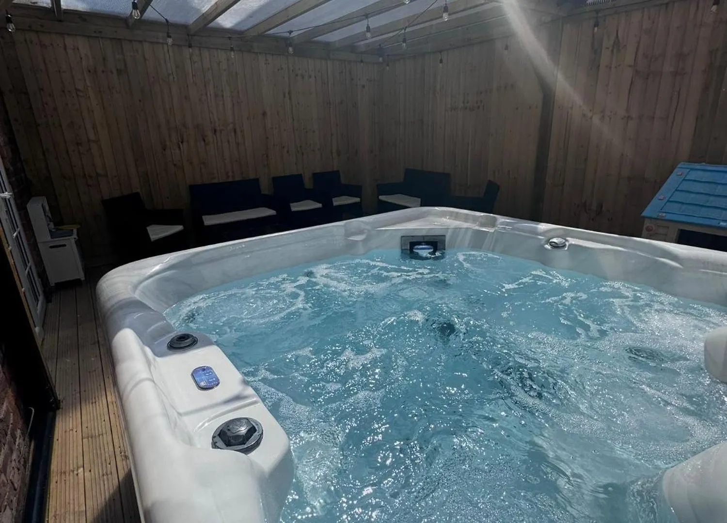 Emerald Park - Hot Tub & Games Room Scarborough 0*,  United Kingdom